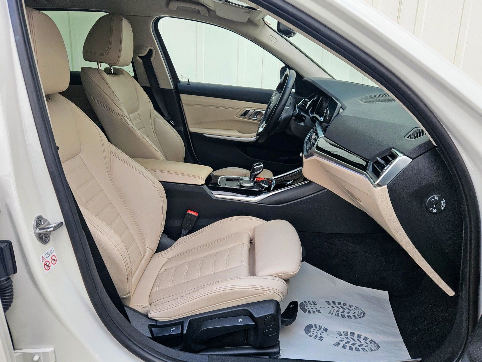 BMW 330i SPORT LINE - Samsaru's Car Outlet