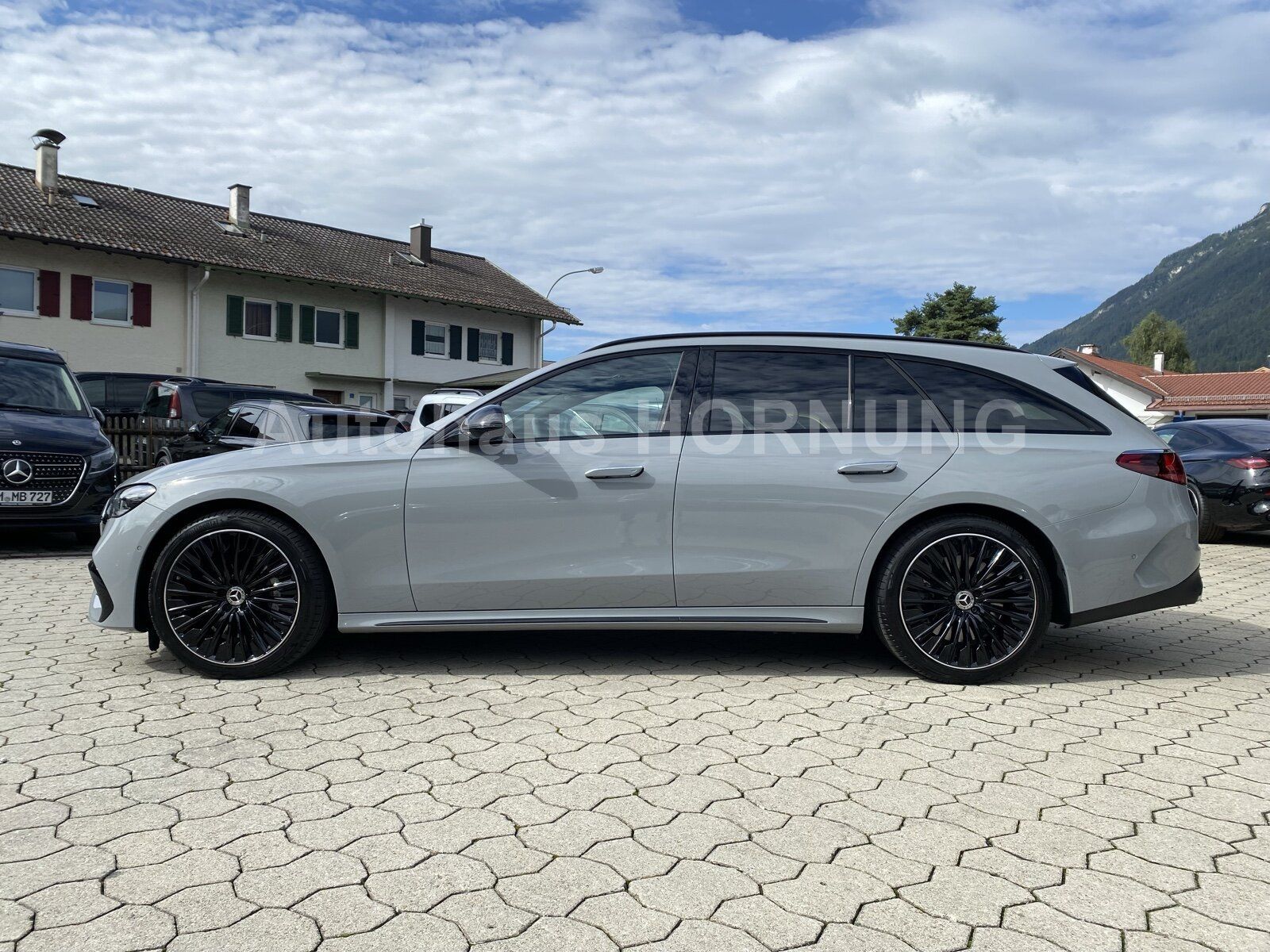 Mercedes-Benz E 450d 4M AMG AIR DIGI HUD AHK NIGHT 360° PANOSD