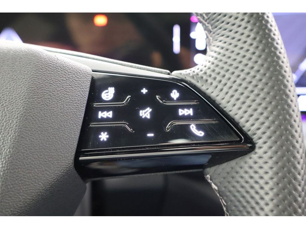 Audi Q5 2.0 TDI quattro S-line S-tronic,Navi,LED,AHK