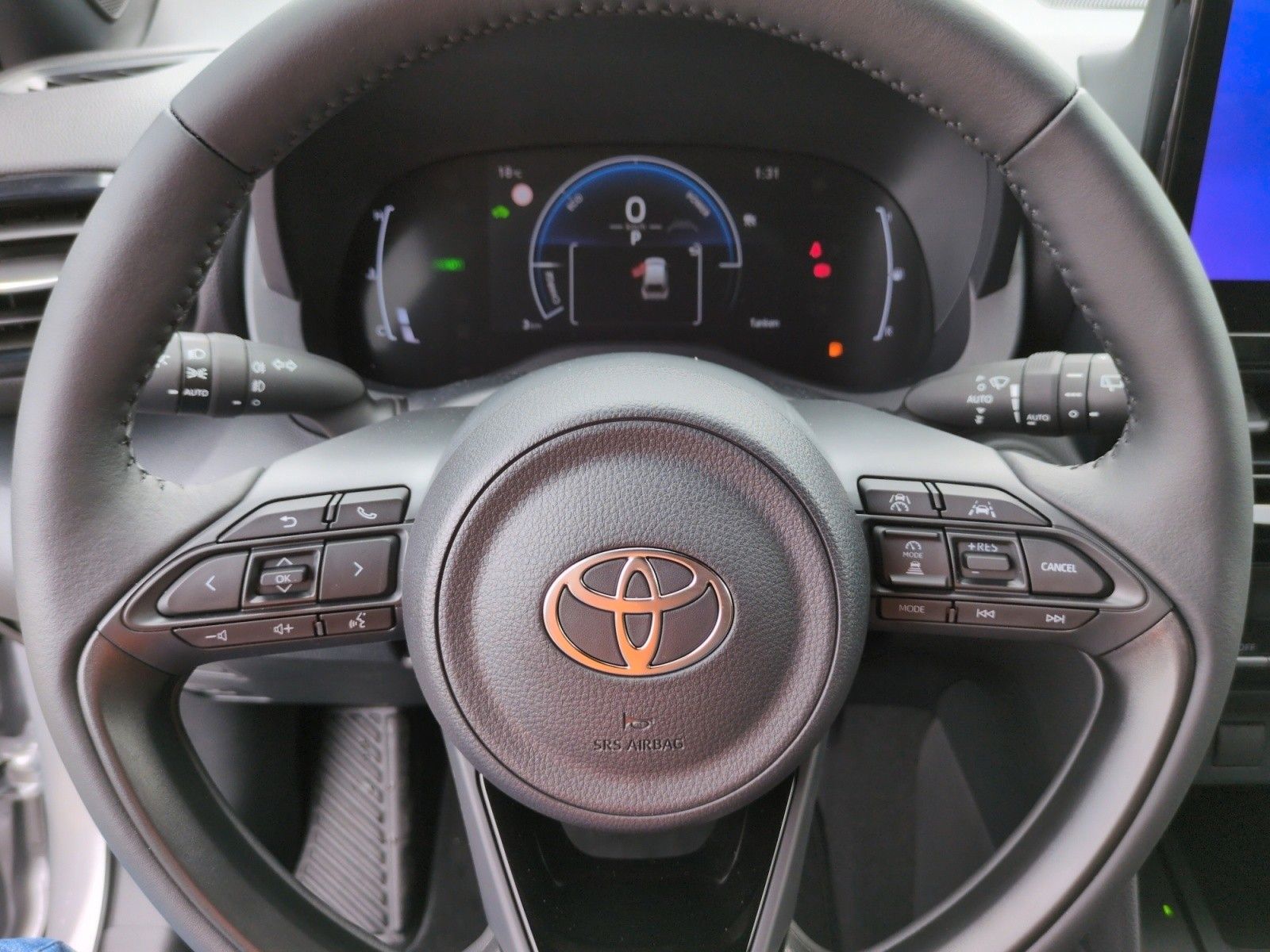 Toyota Yaris Cross Hybrid Teamplayer + Winter + Safety-