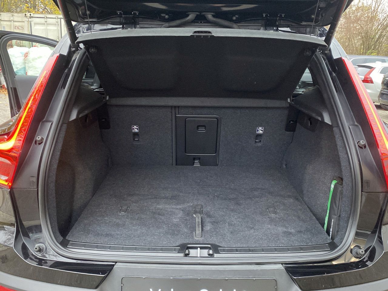 Volvo XC 40 Plus Recharge Pure Electric 2WD Bluetooth