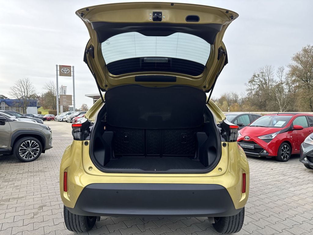 Toyota Yaris Cross Hybrid 1.5 VVT-i Team D. Safety-Pake