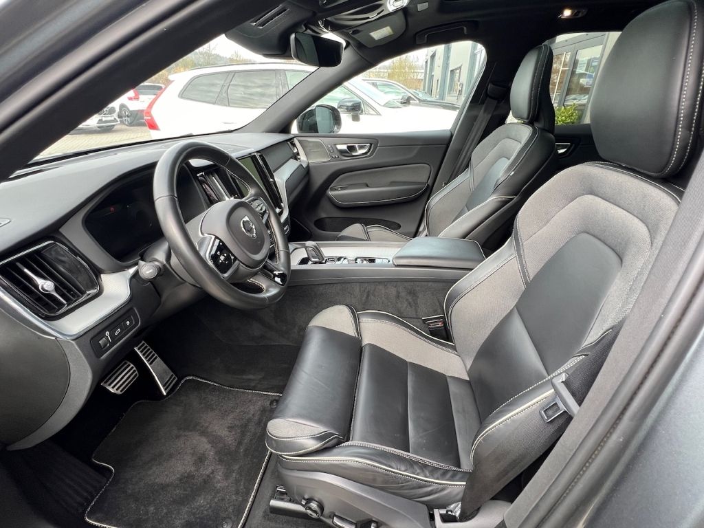 Volvo XC60 R-Design Recharge AWD T6 HUD StandHZG AHK A