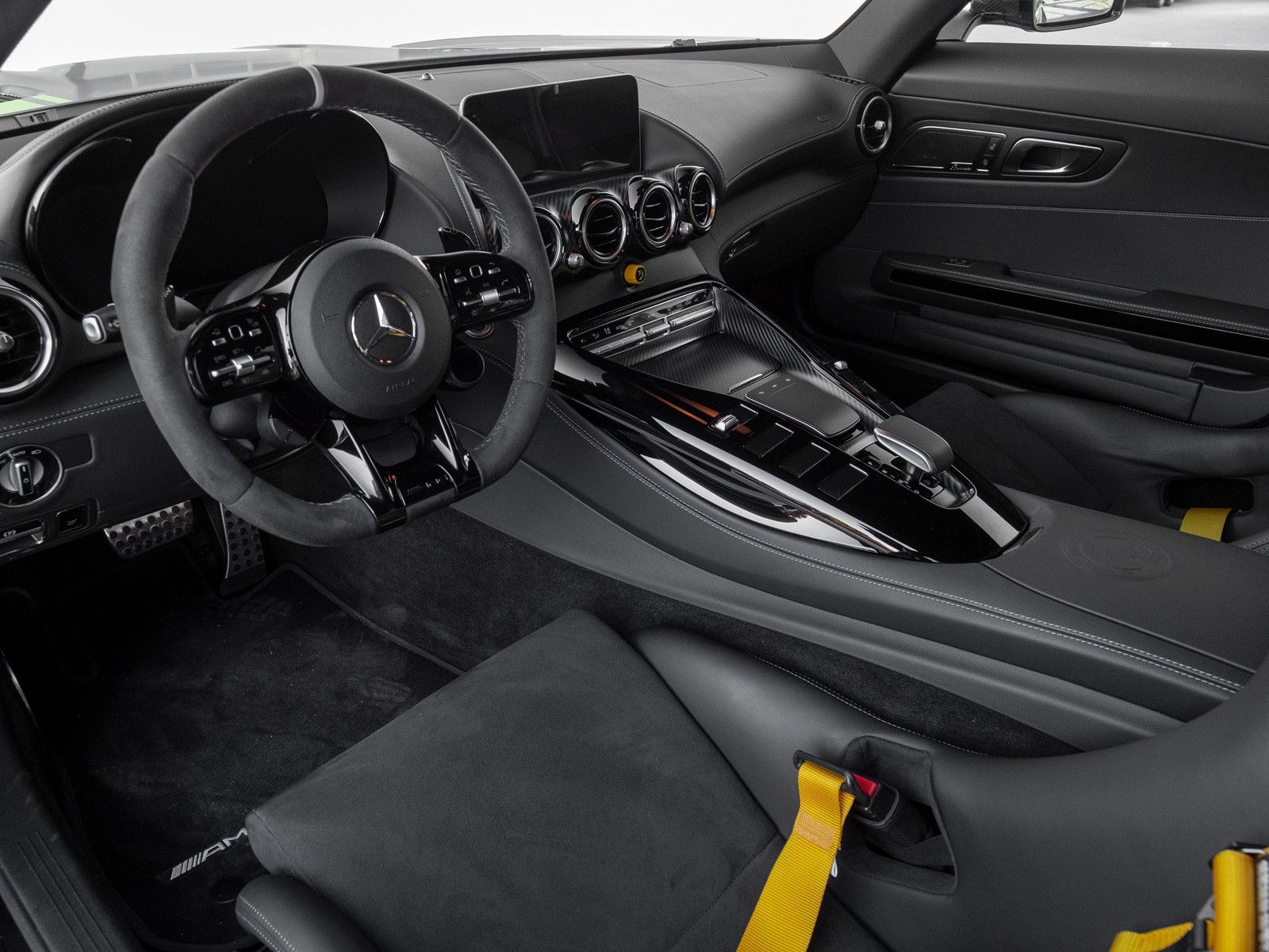 Mercedes-Benz AMG GT R Pro - Samsaru's Car Outlet