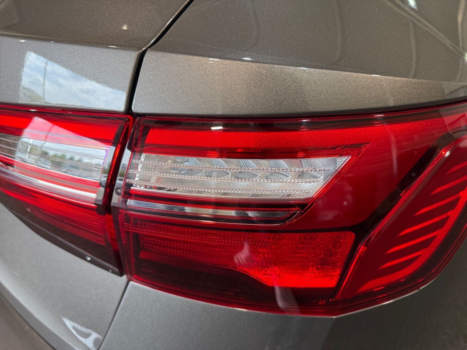 Audi A4 Avant 35 TFSI S TRONIC - Samsaru's Car Outlet