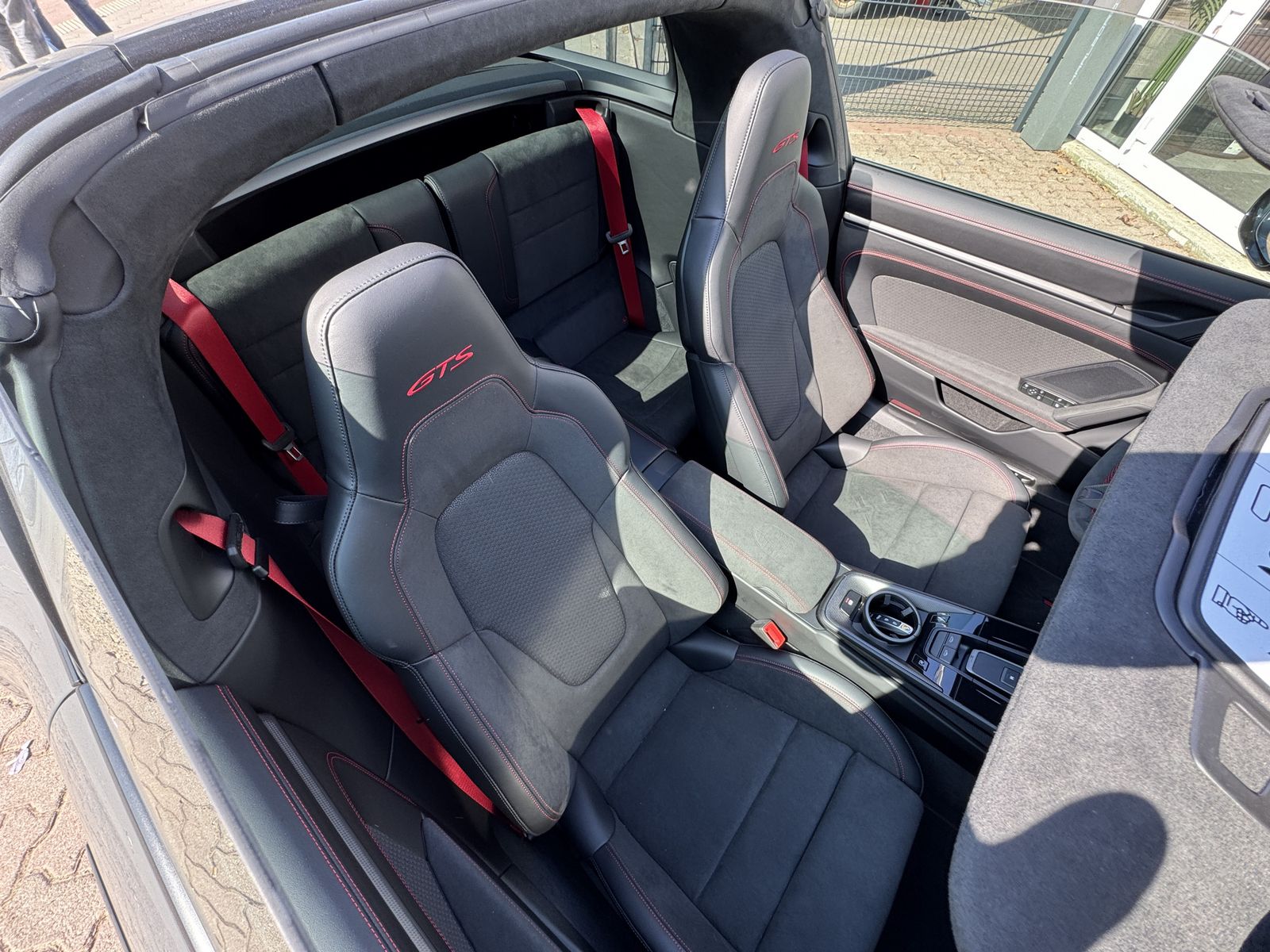 Porsche 992 .2 Targa 4 GTS T-Hybrid