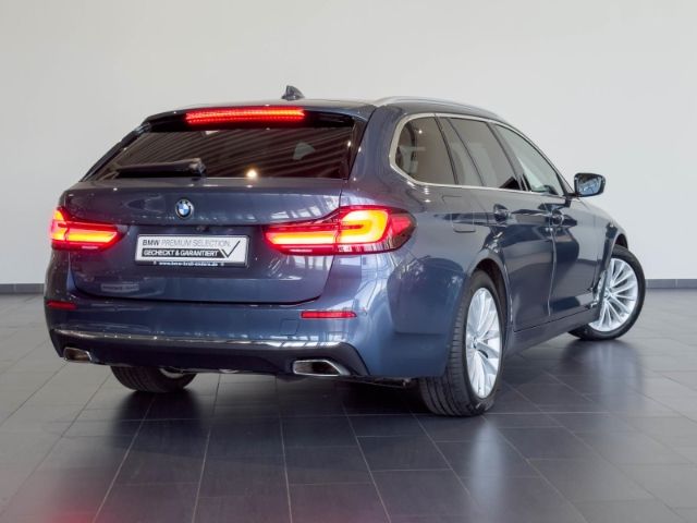 BMW 520 d xDrive Touring Luxury Line HUD+AHK+Memory