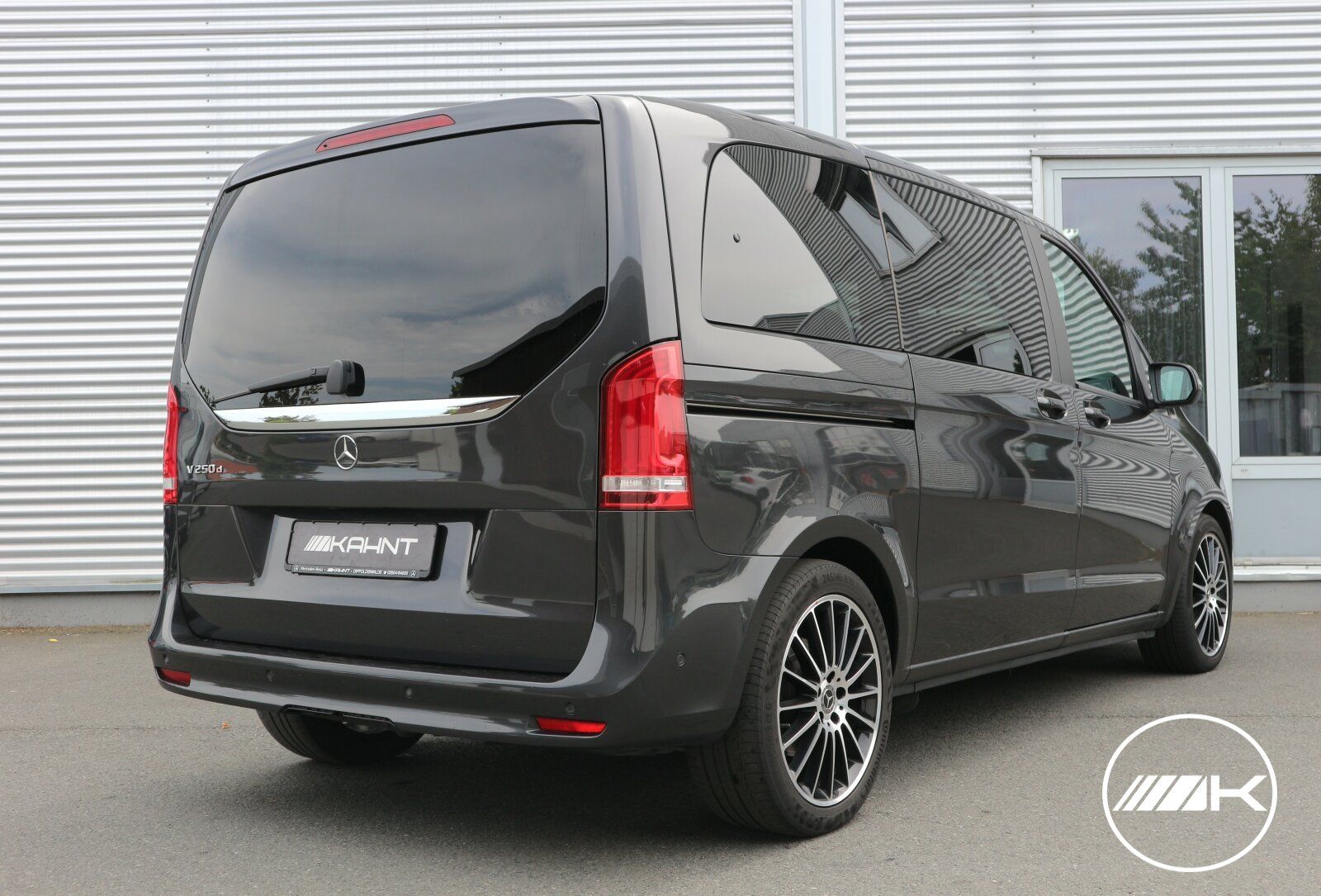 Mercedes-Benz V 250d K EDITION - Samsaru's Car Outlet