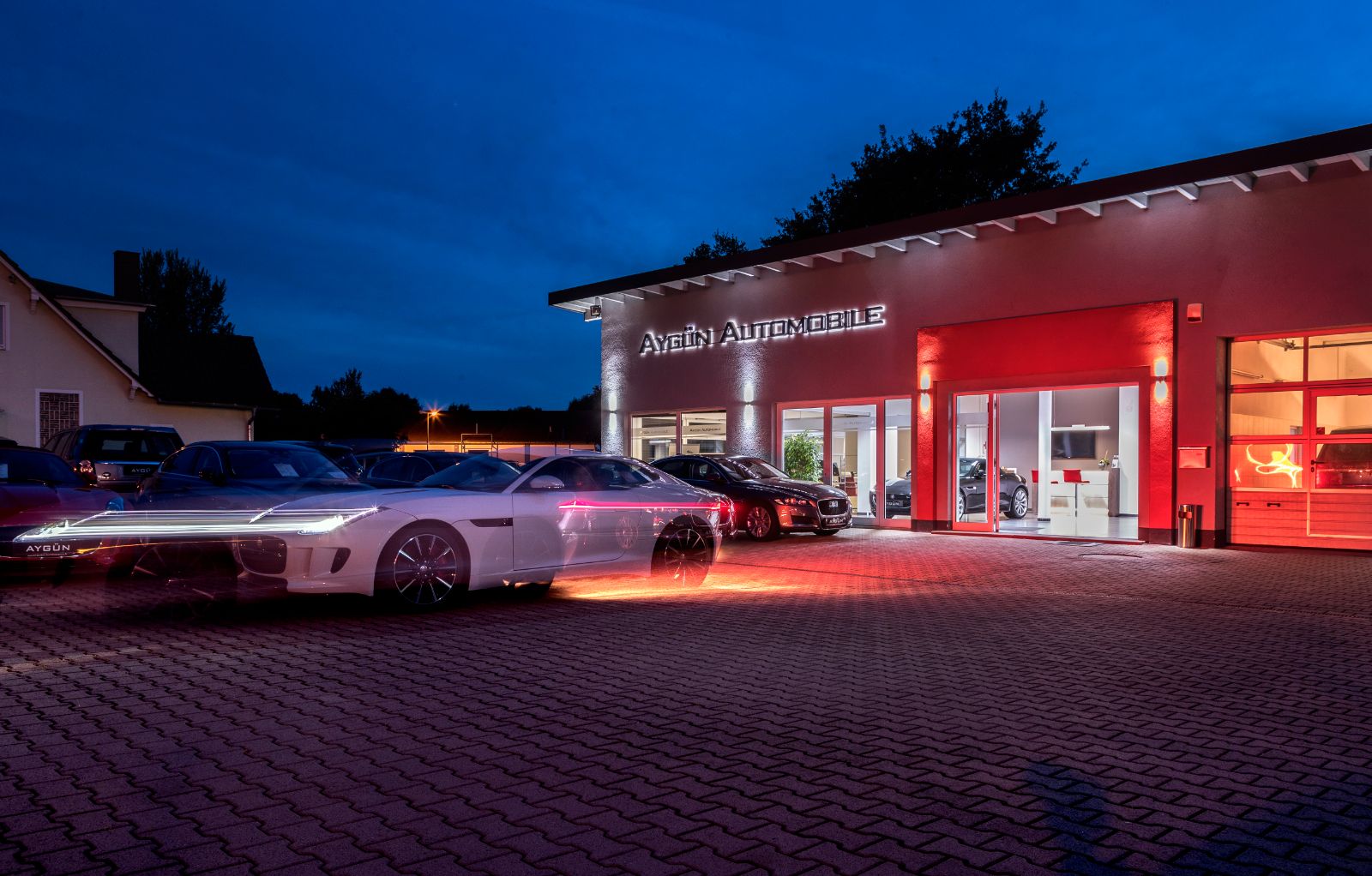 Range Rover Sport P575 SVR - Samsaru's Car Outlet