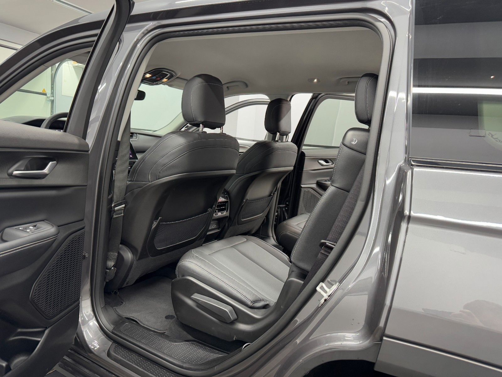 Jeep Grand Cherokee L Laredo 4x4/Unfallfrei!/Akh-3,1T