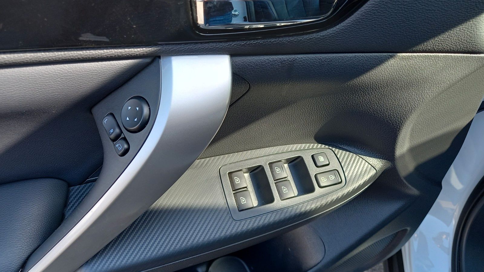 Mitsubishi Eclipse Cross PHEV Select  /20"/Kamera/AHK/Navi/