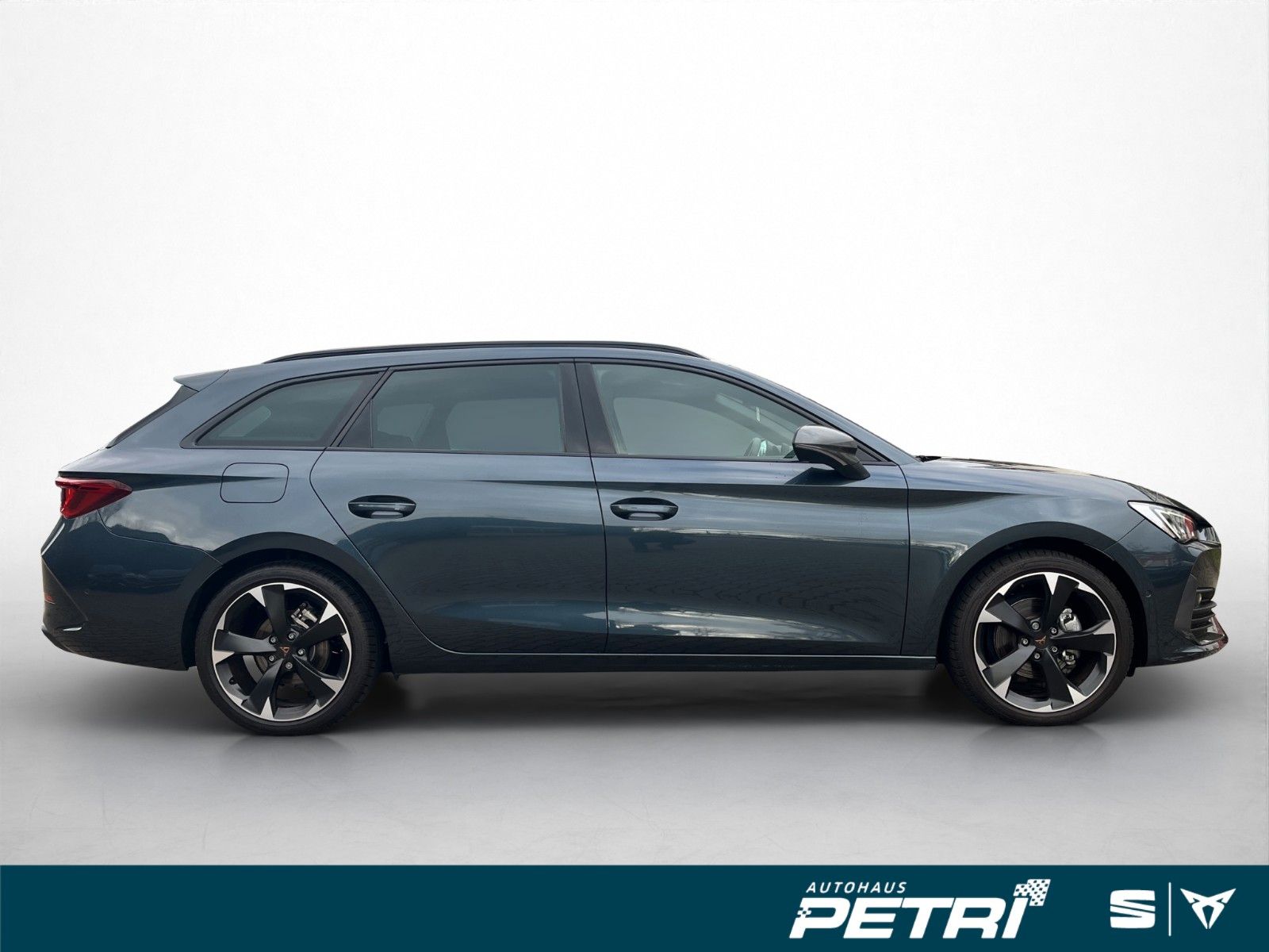 Cupra Leon Sportstourer 1.5 eTSI - Samsaru's Car Outlet