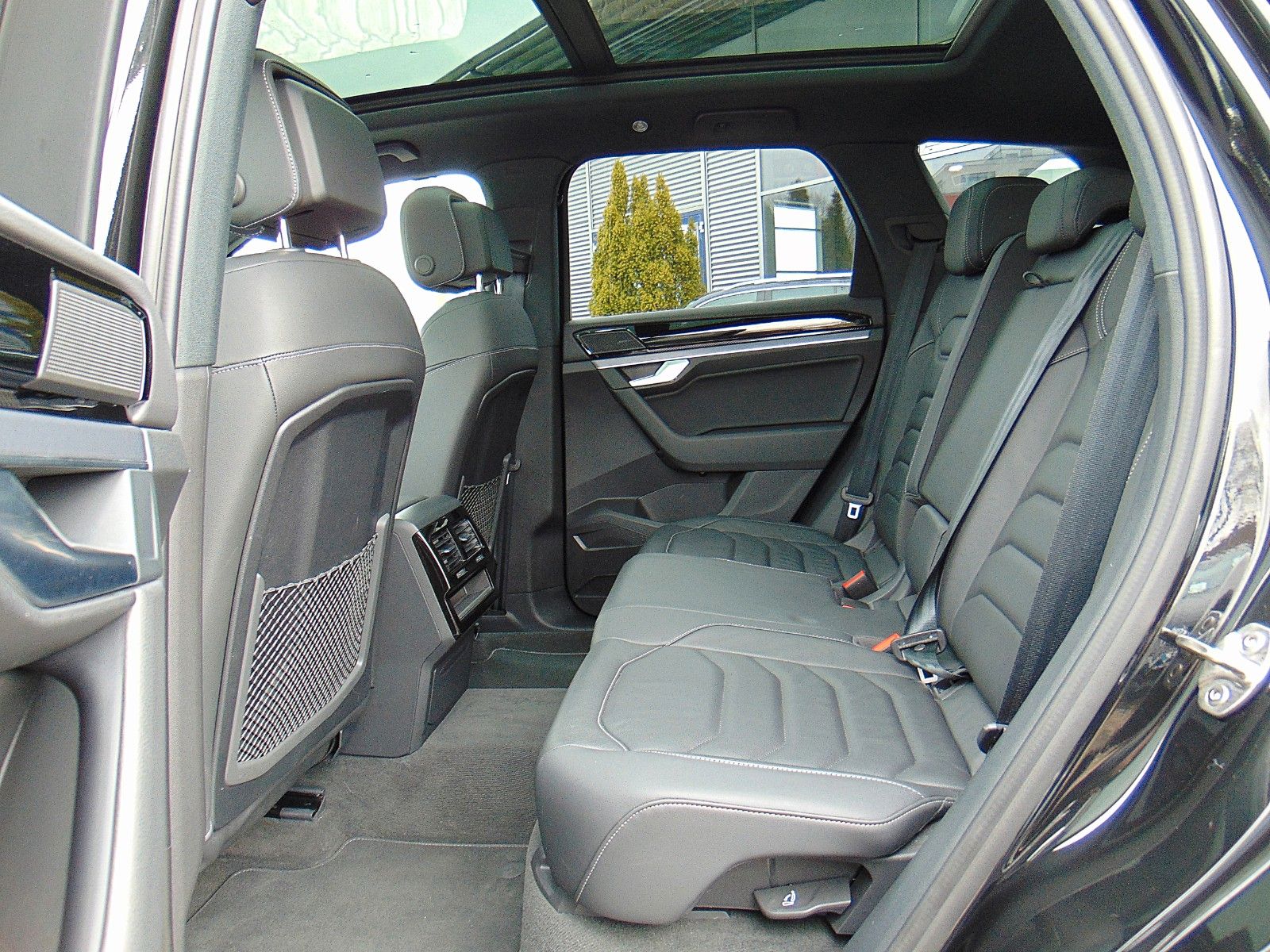 Volkswagen Touareg 3.0 TDI 4Motion R-Line - IQ Light - Pano