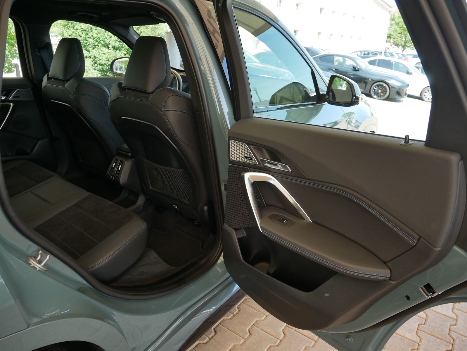 BMW X1 xDrive23d M SPORT - Samsaru's Car Outlet