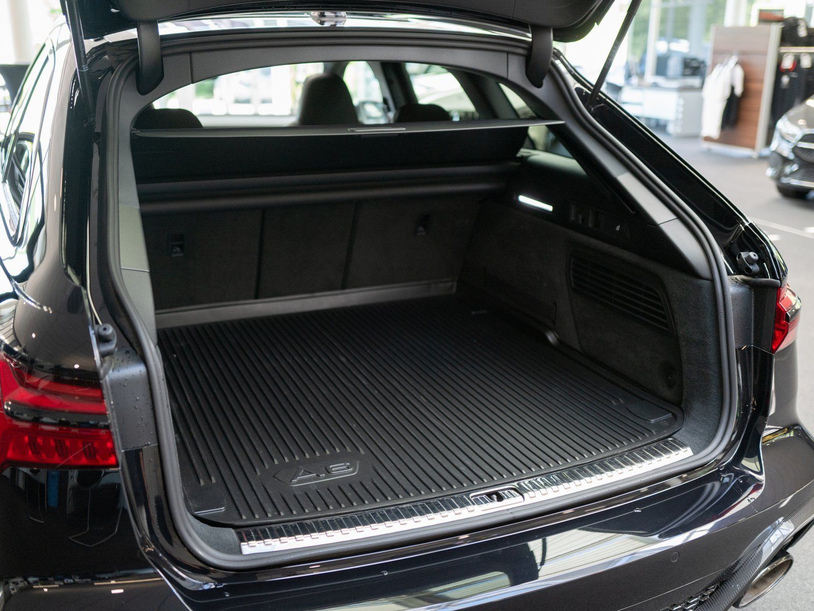 Audi RS6 Performance,Dynamik+,OptikCarbon,22",305km/h