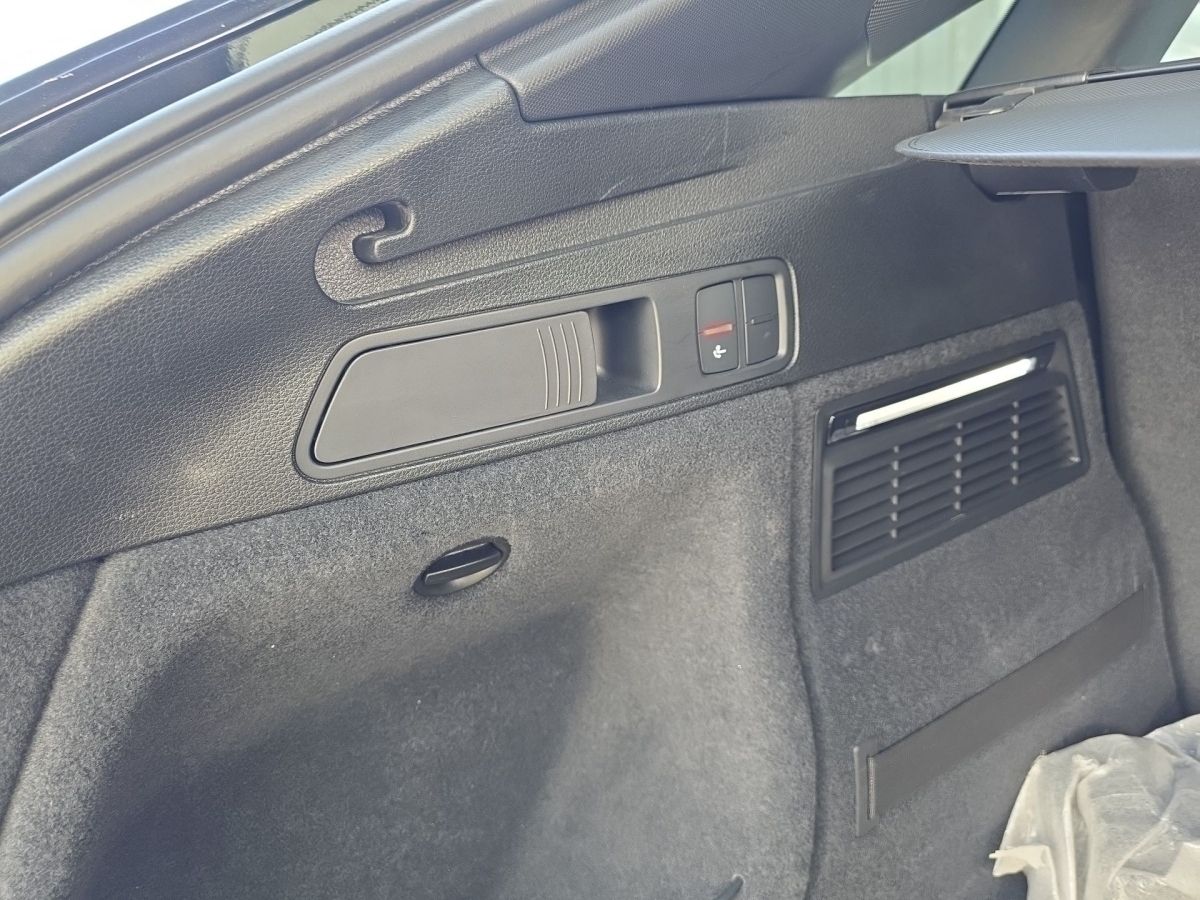 Audi Q5 Sportback advanced 20 - Samsaru's Car Outlet