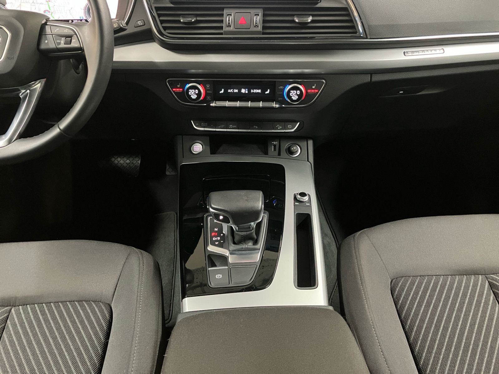 Audi Q5 50 TFSIe quattro - Samsaru's Car Outlet
