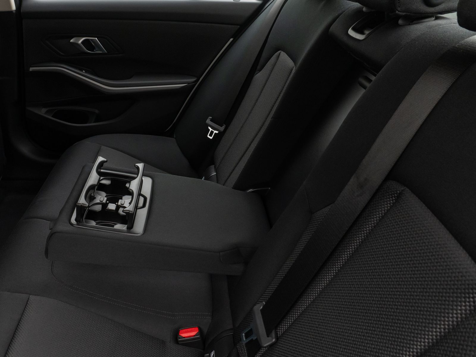BMW 320e - Samsaru's Car Outlet