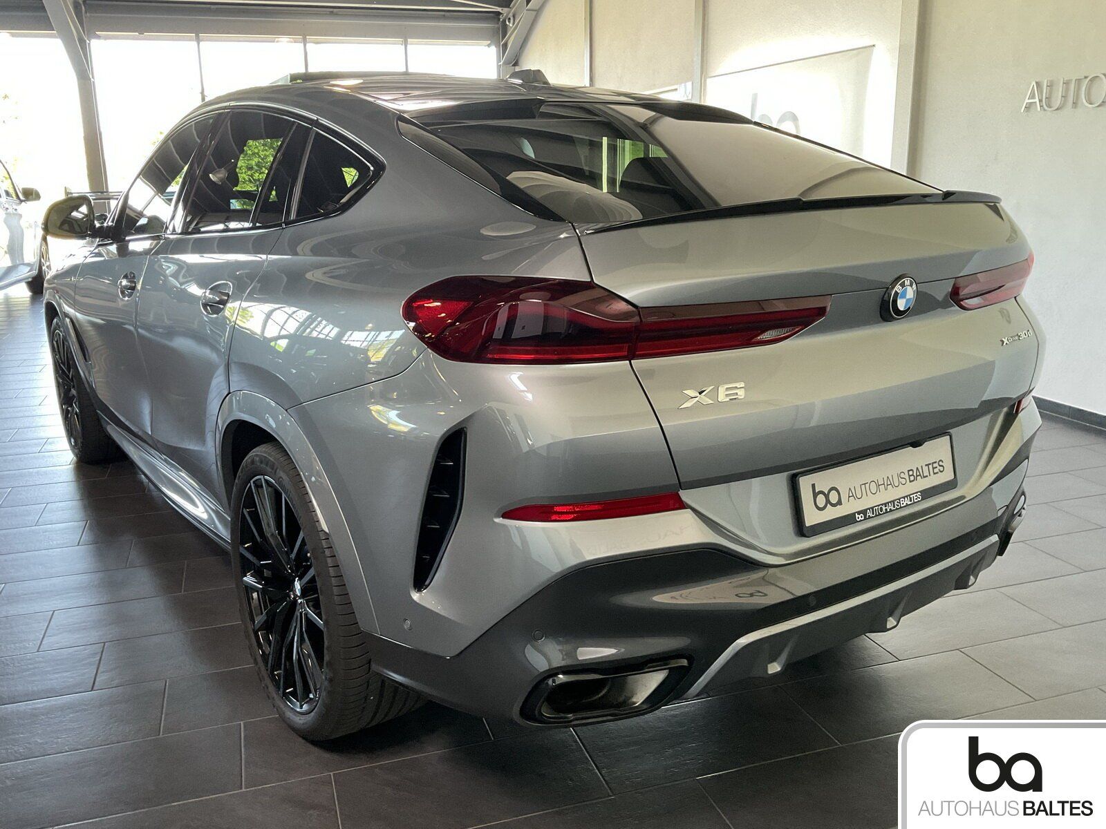 BMW X6 xDrive 30d M Sport 22"/Pano/HK/DrivPro/Luft/A