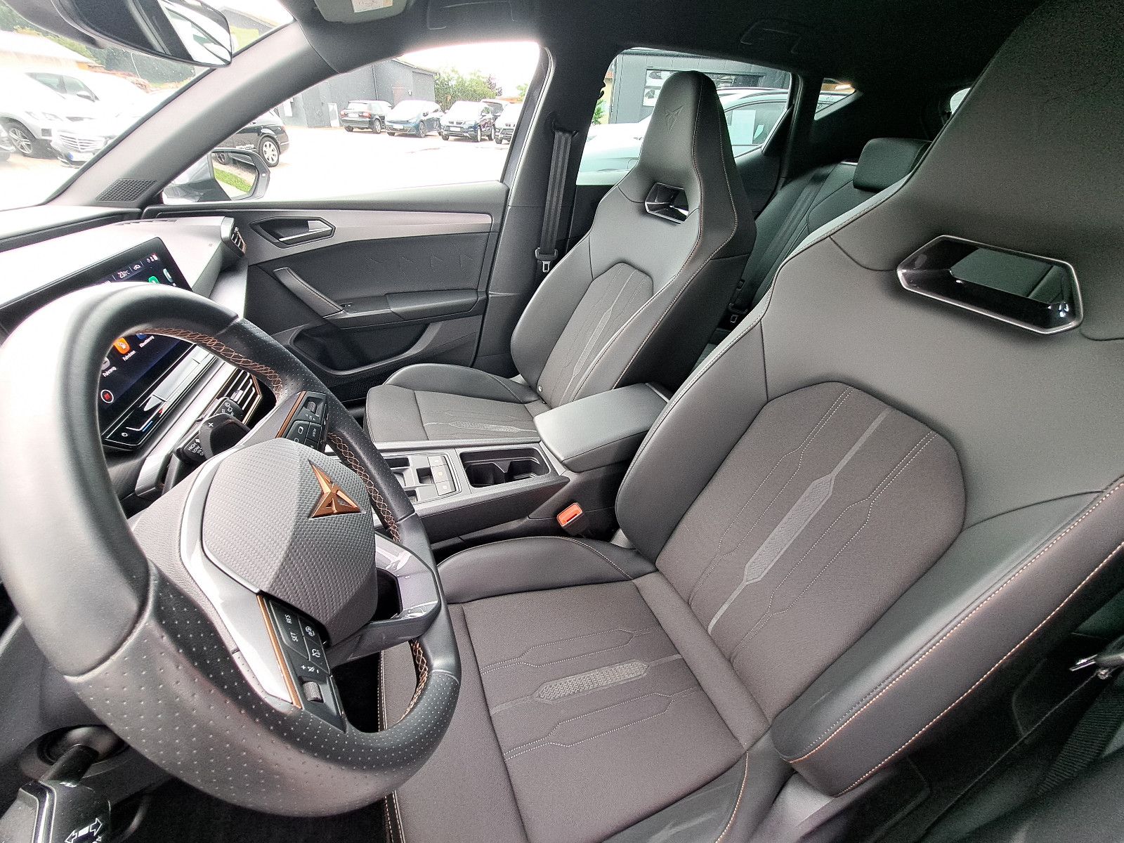 Cupra Leon VZ 2.0 TSI 300 PS DSG - Samsaru's Car Outlet