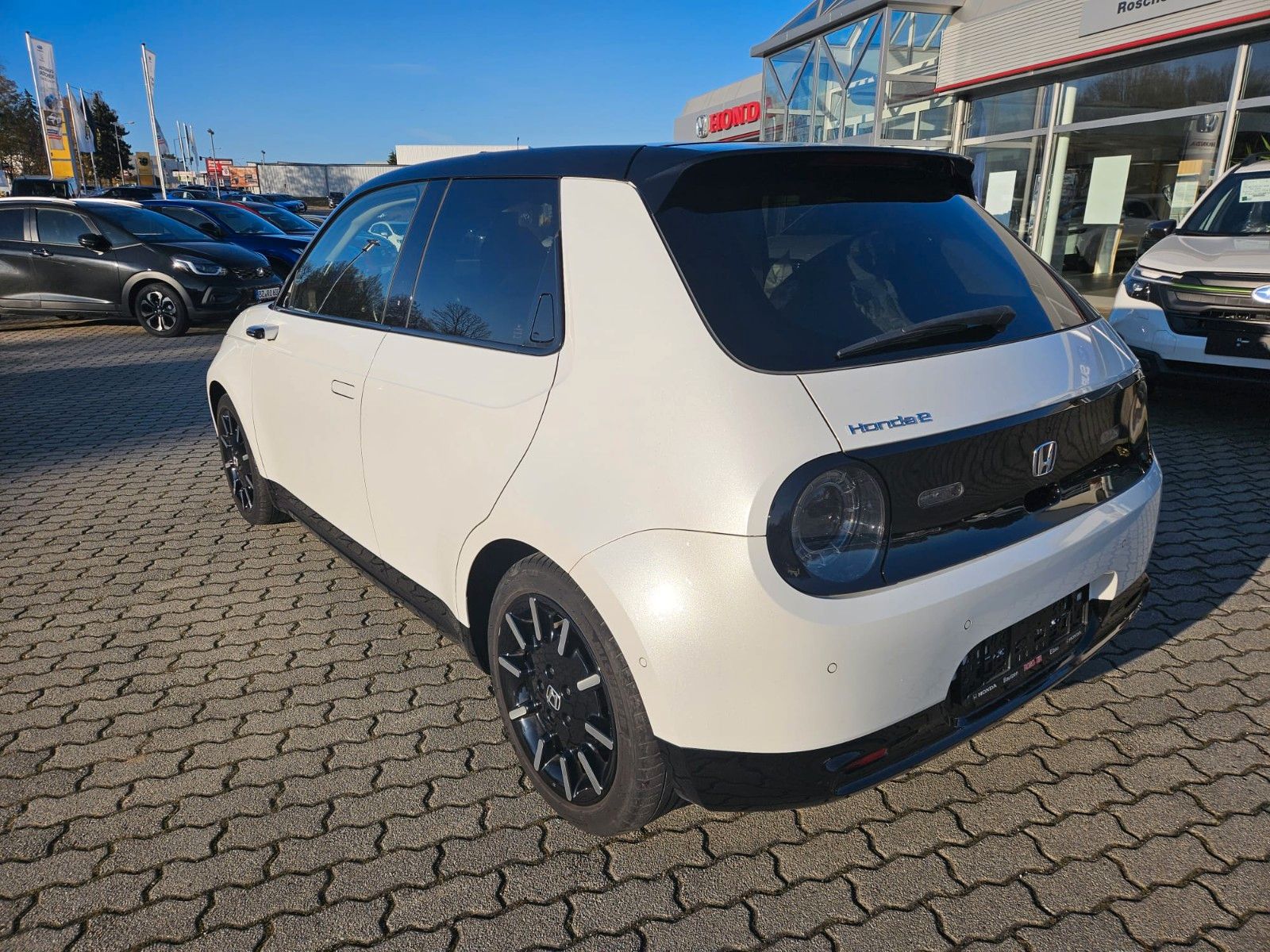 Honda e Advance 17er