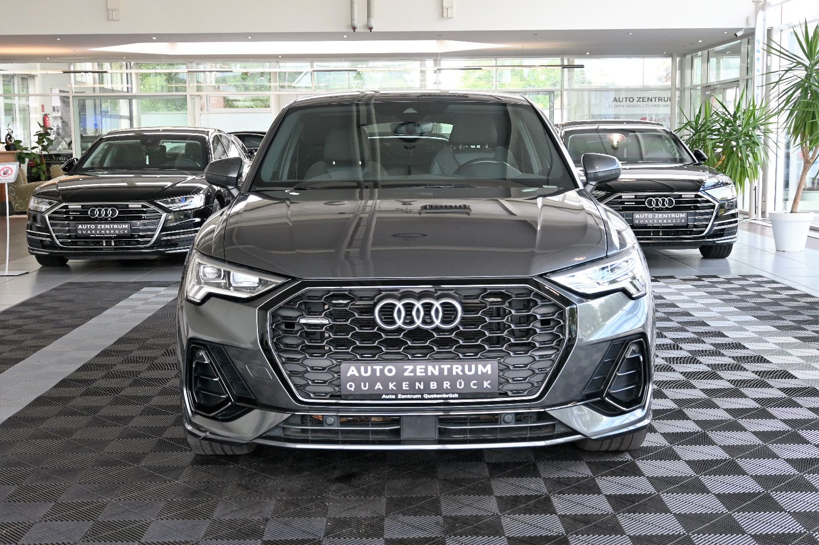 Audi Q3 SB 35 TDI qu S-Line - Samsaru's Car Outlet