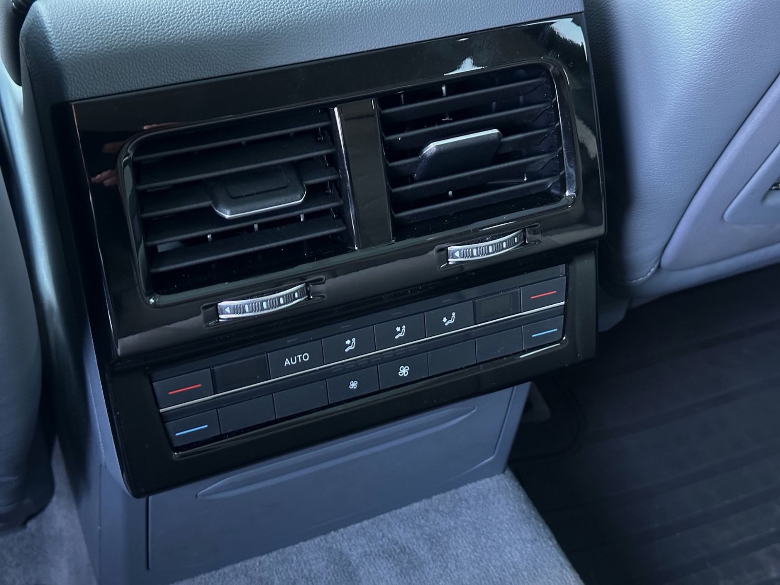Volkswagen Touareg R-Line°LUFT°NIGHT°MASS°HUD°AHK°360°PANO°
