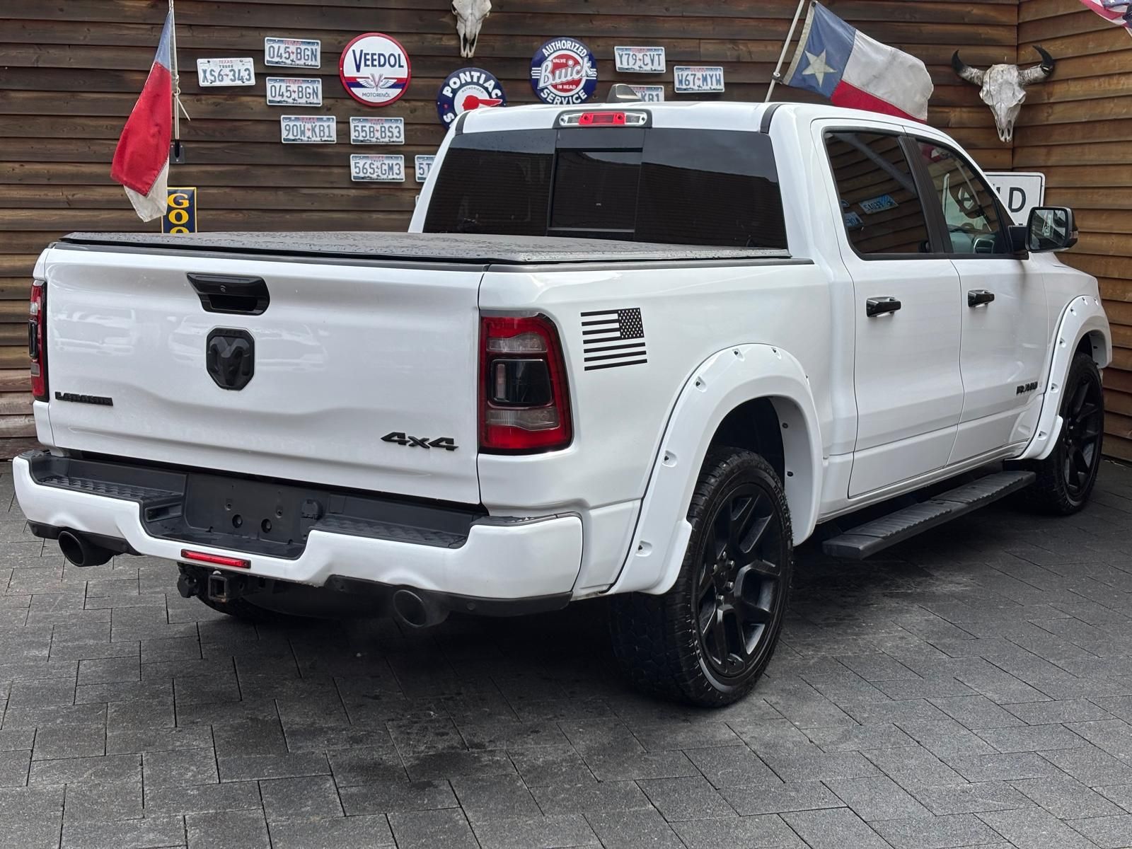 Dodge RAM 1500 Laramie 5.7L 12Zoll Display 4x4 LPG AHK