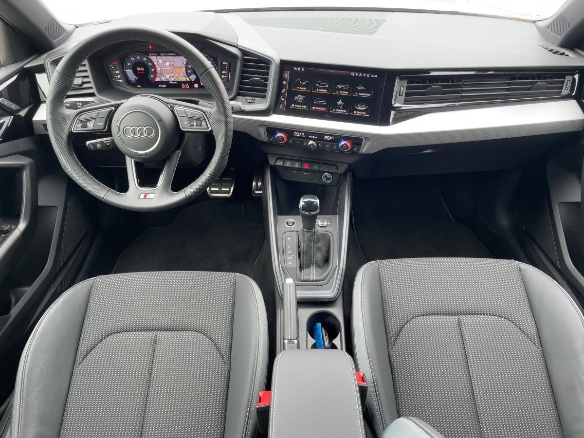 Audi A1 Sportback TFSI S line Stronic ASI ACC Navi LM