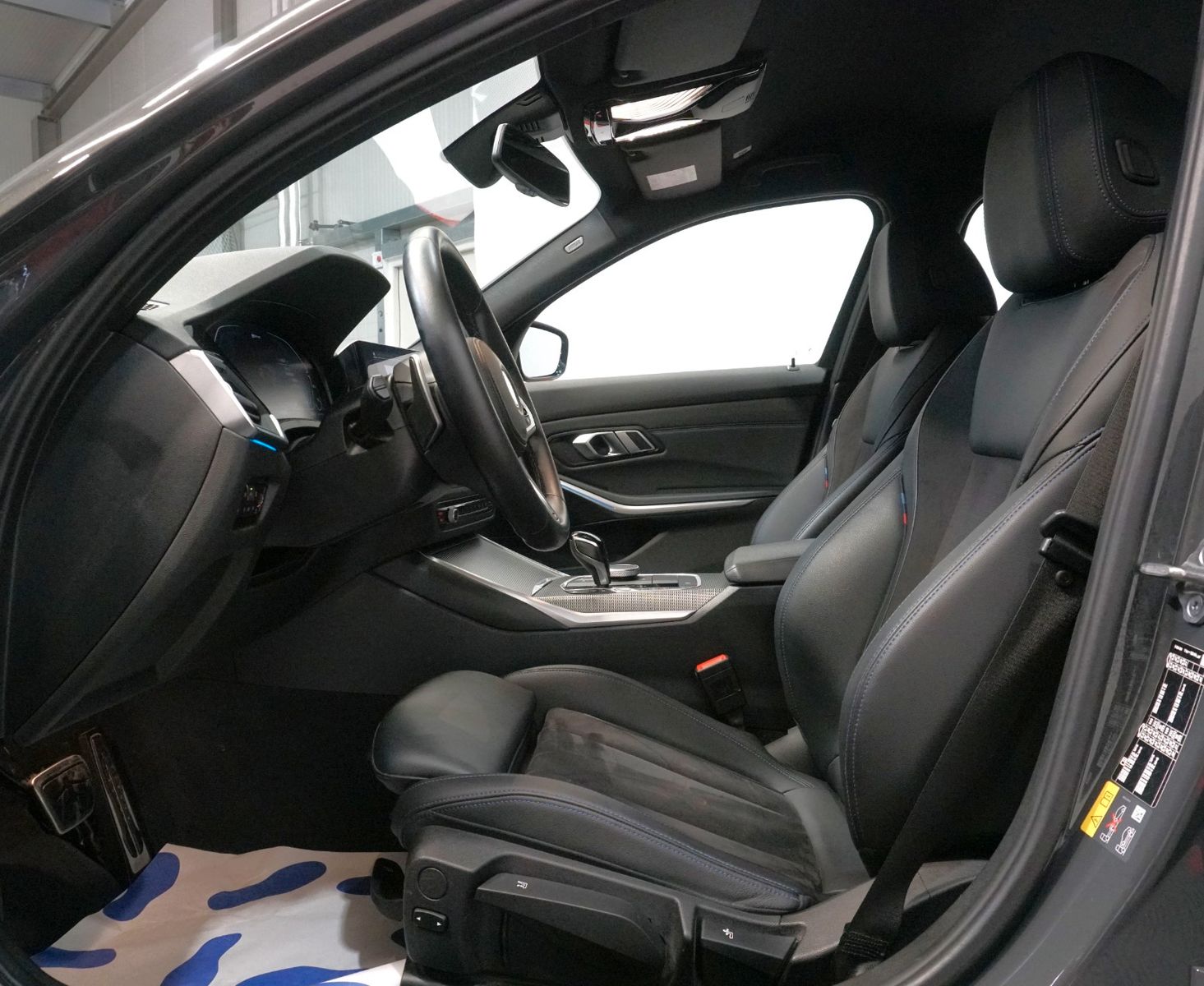 BMW 330 e xDrive M Sport - Samsaru's Car Outlet