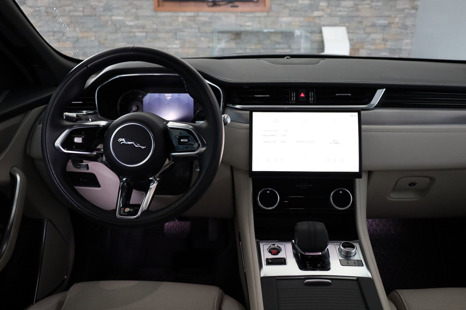 Jaguar F-Pace P250 2.0 R-Dynamic S AWD
