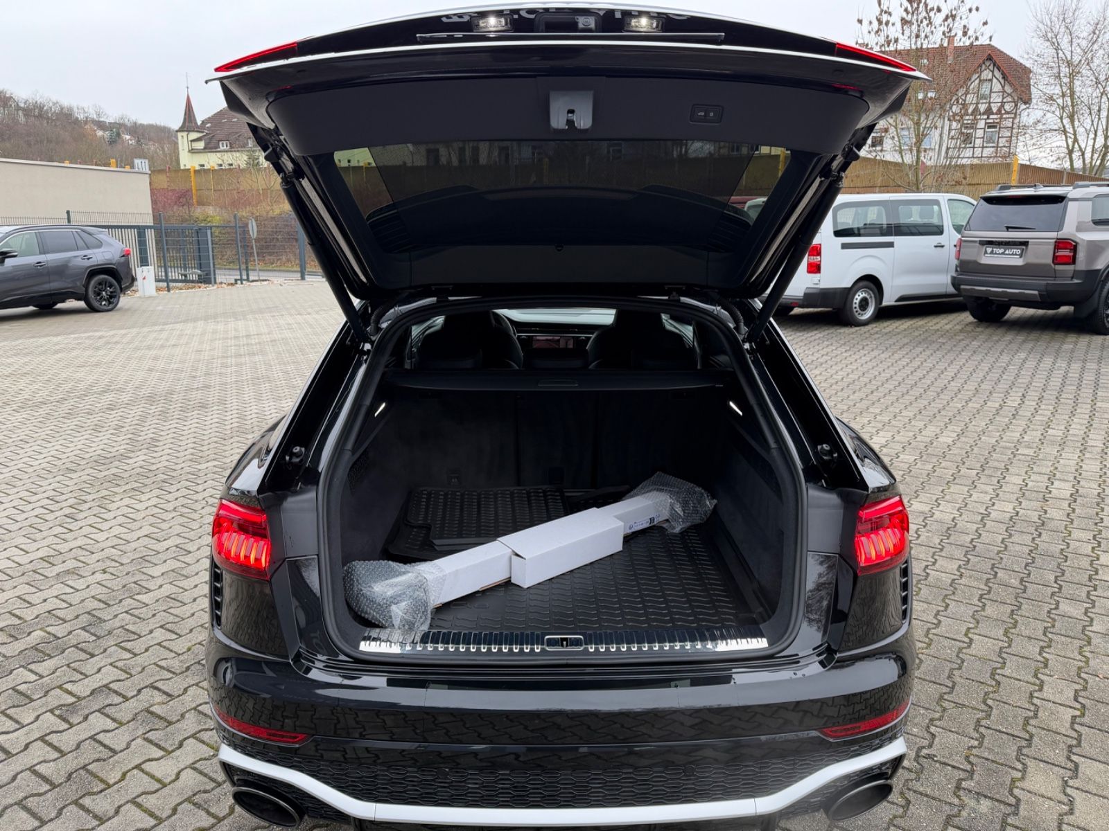 Audi RSQ8  4.0 TFSI quattro.Standheizung.