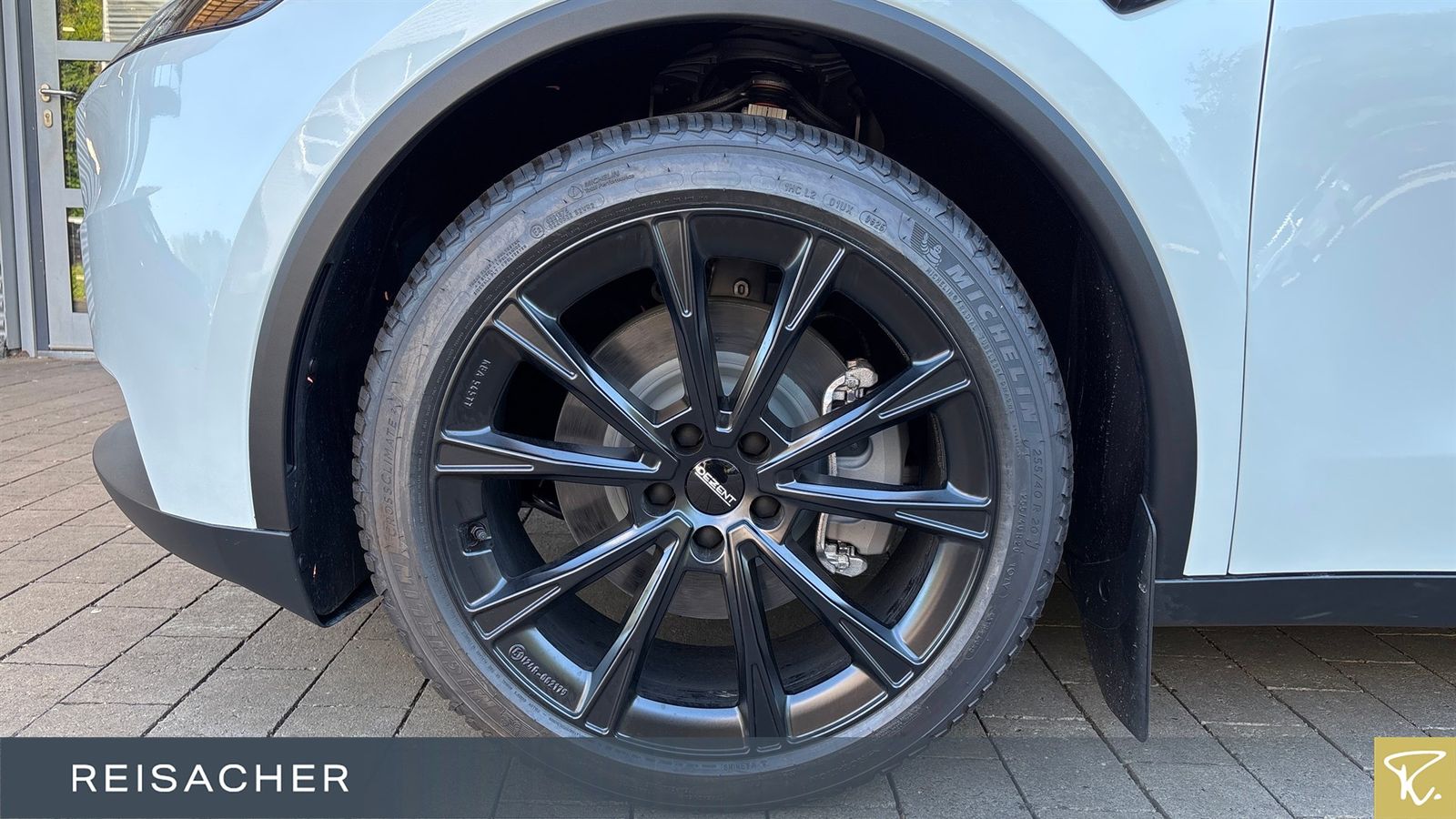 Tesla Model Y RWD