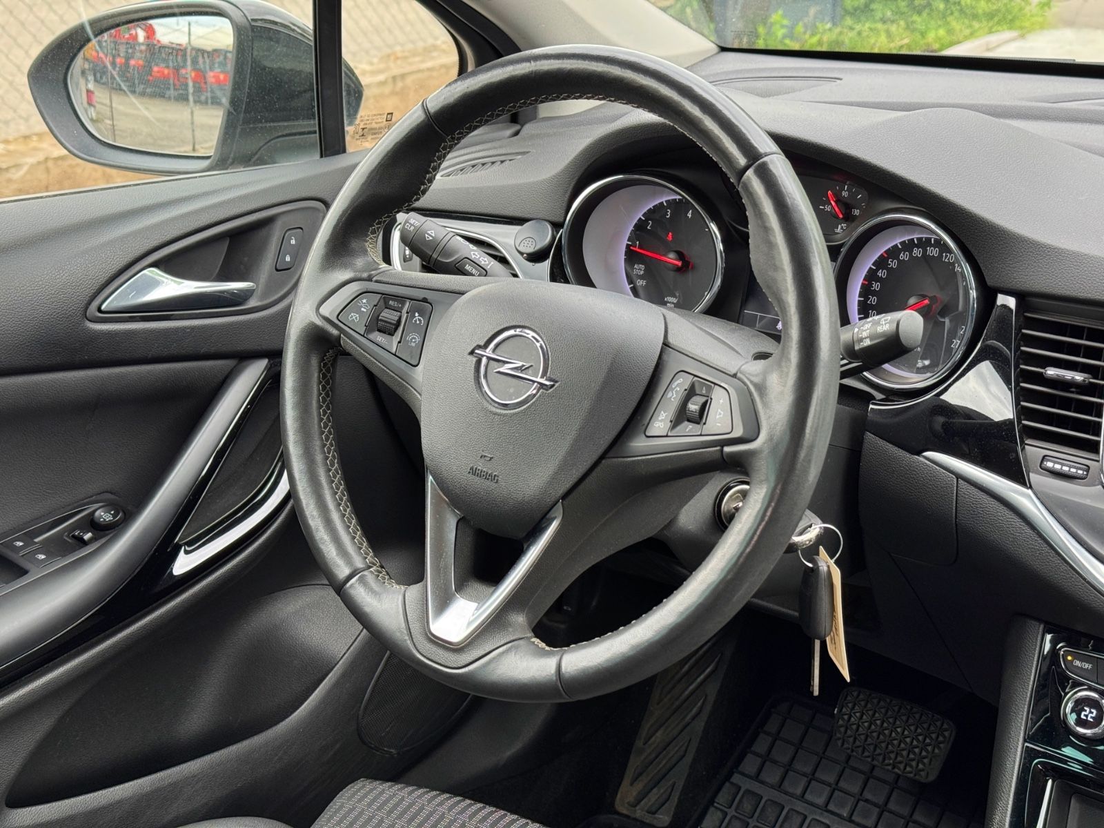 Opel Astra K Sports Tourer Elegance - Samsaru's Car Outlet