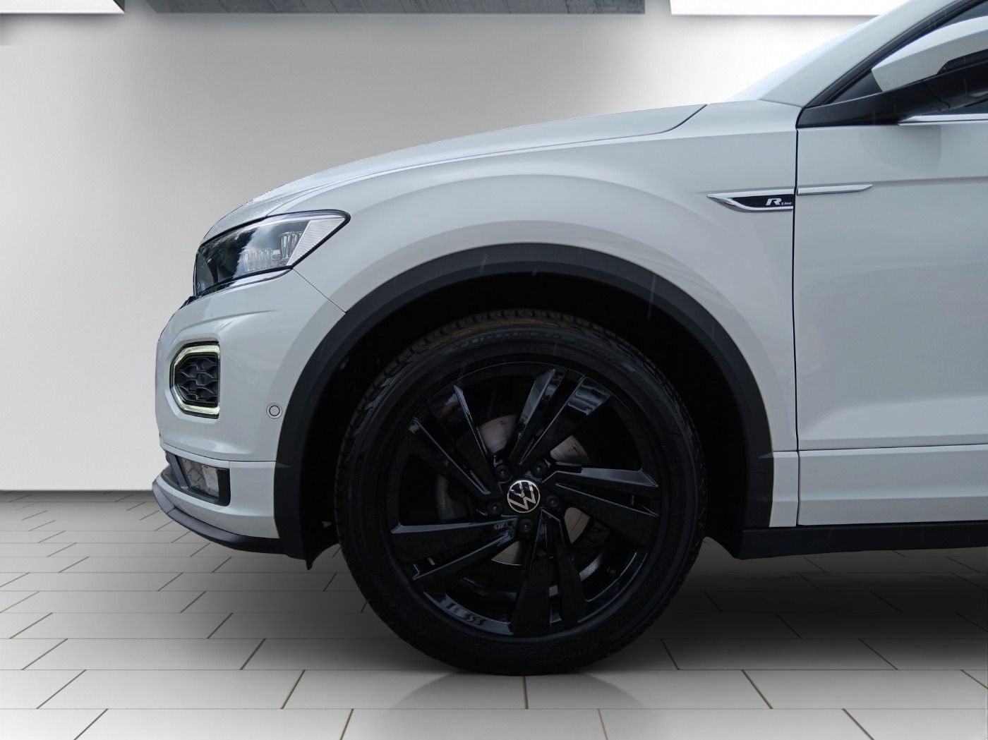 Volkswagen T-Roc 1.5 TSI - Samsaru's Car Outlet