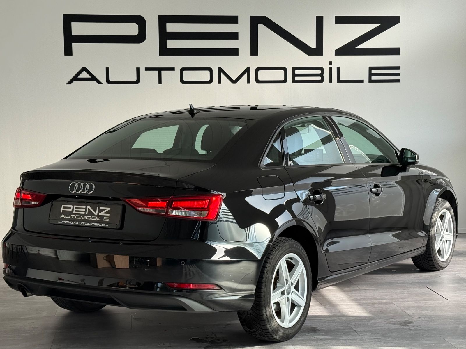 Audi A3 Limousine 30 TFSI basis - Samsaru's Car Outlet