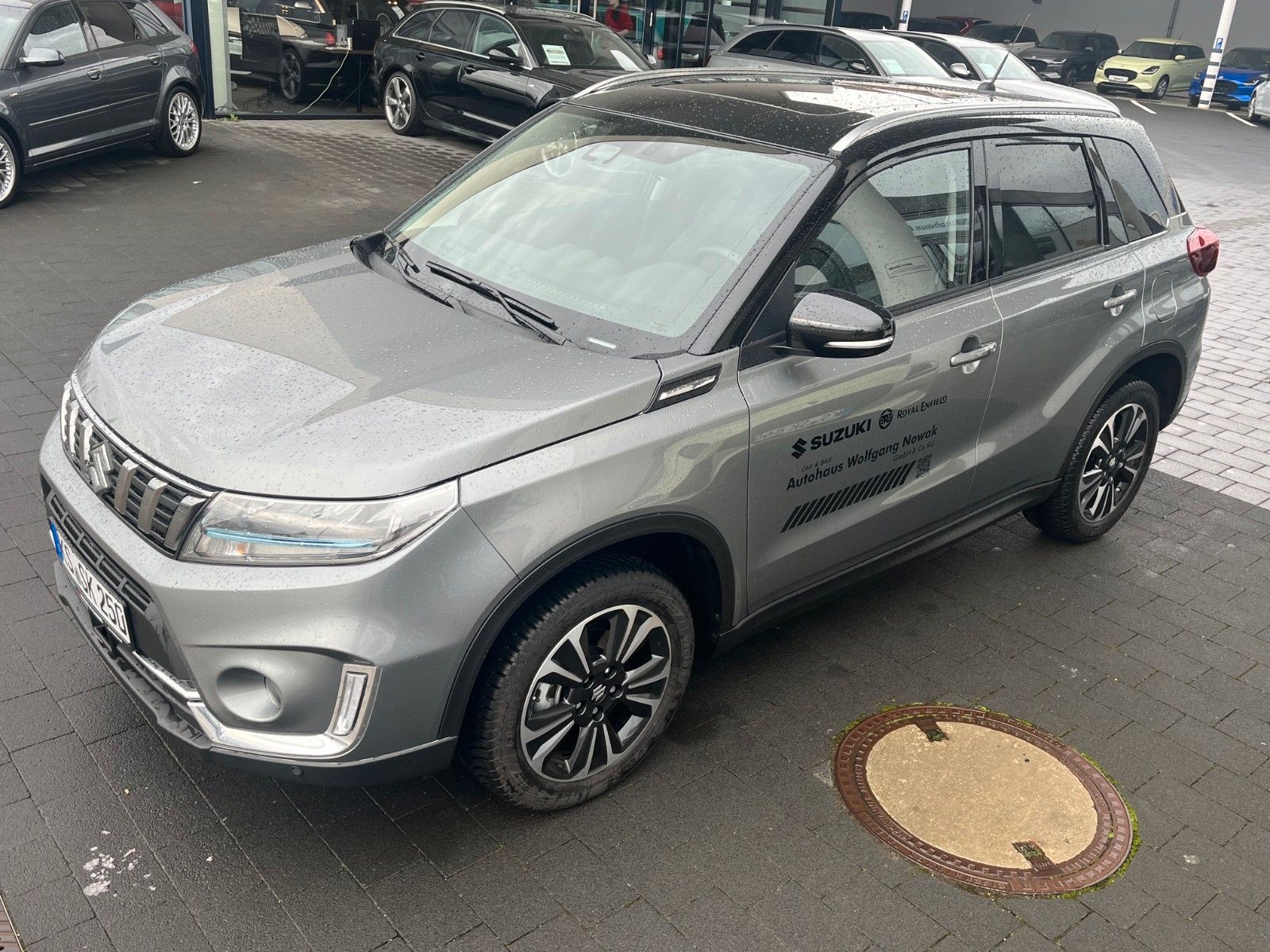 Suzuki Vitara Comfort - Samsaru's Car Outlet