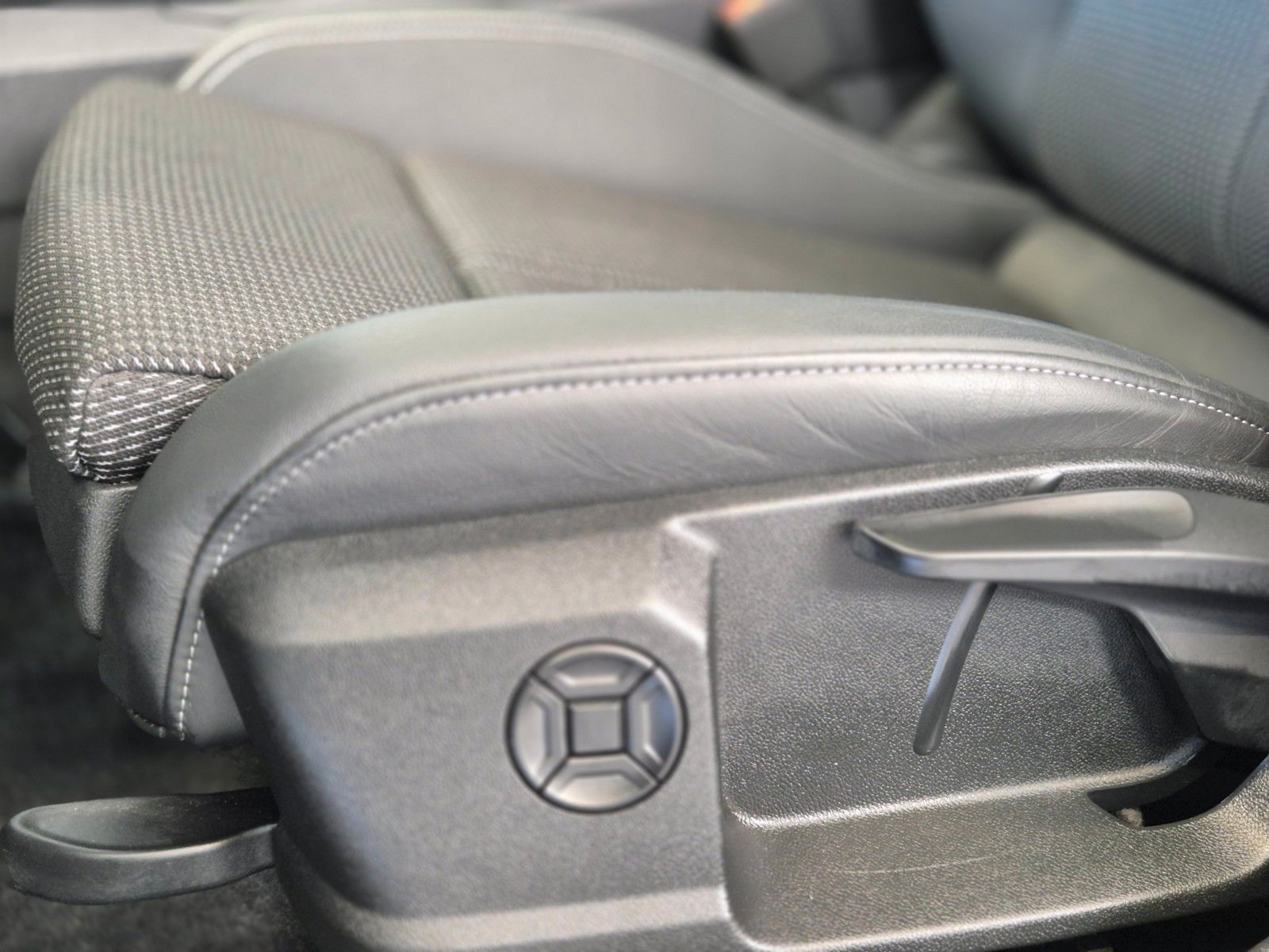 Audi A3 SPORTBACK 35 TDI S-LINE - Samsaru's Car Outlet