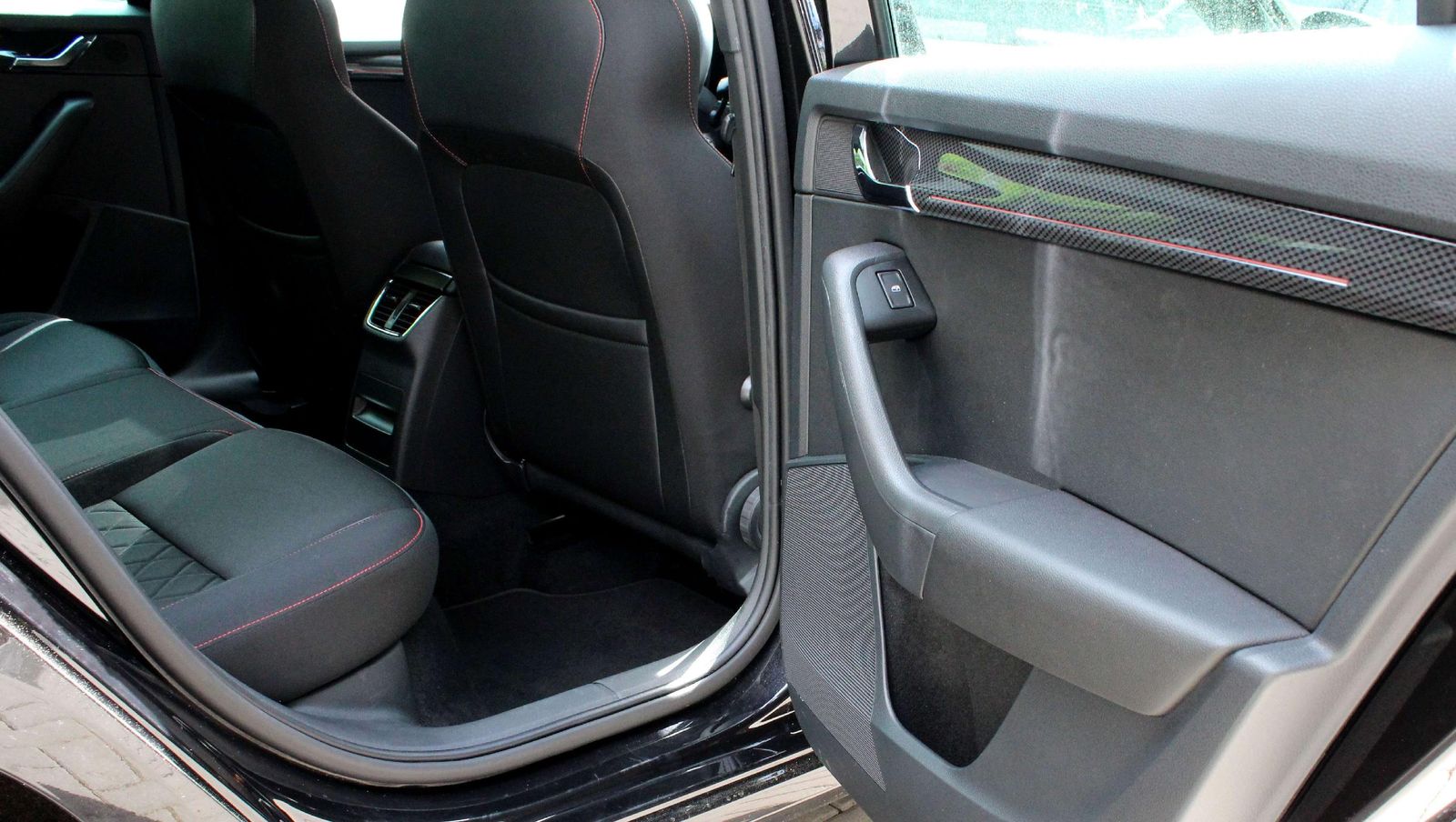 Skoda Octavia RS 4x4 - Samsaru's Car Outlet