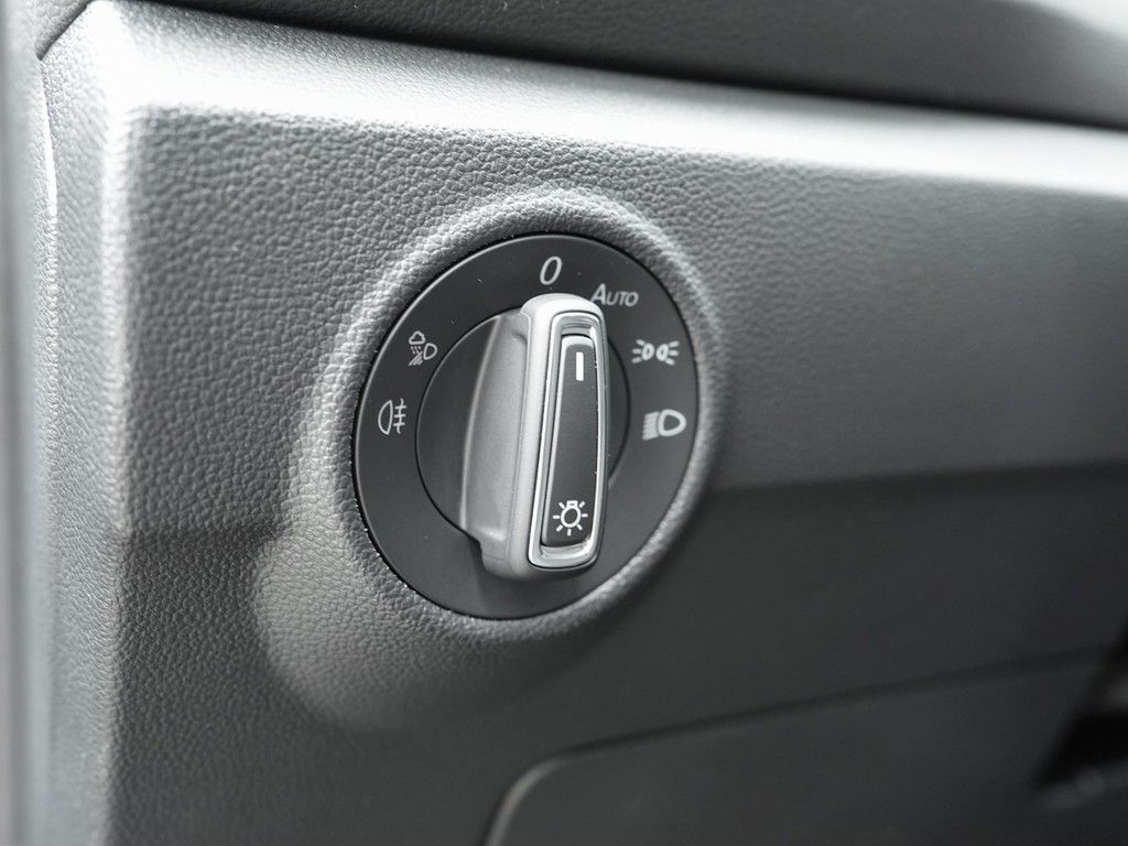 Volkswagen T-Roc 1.5 TSI Style - Samsaru's Car Outlet