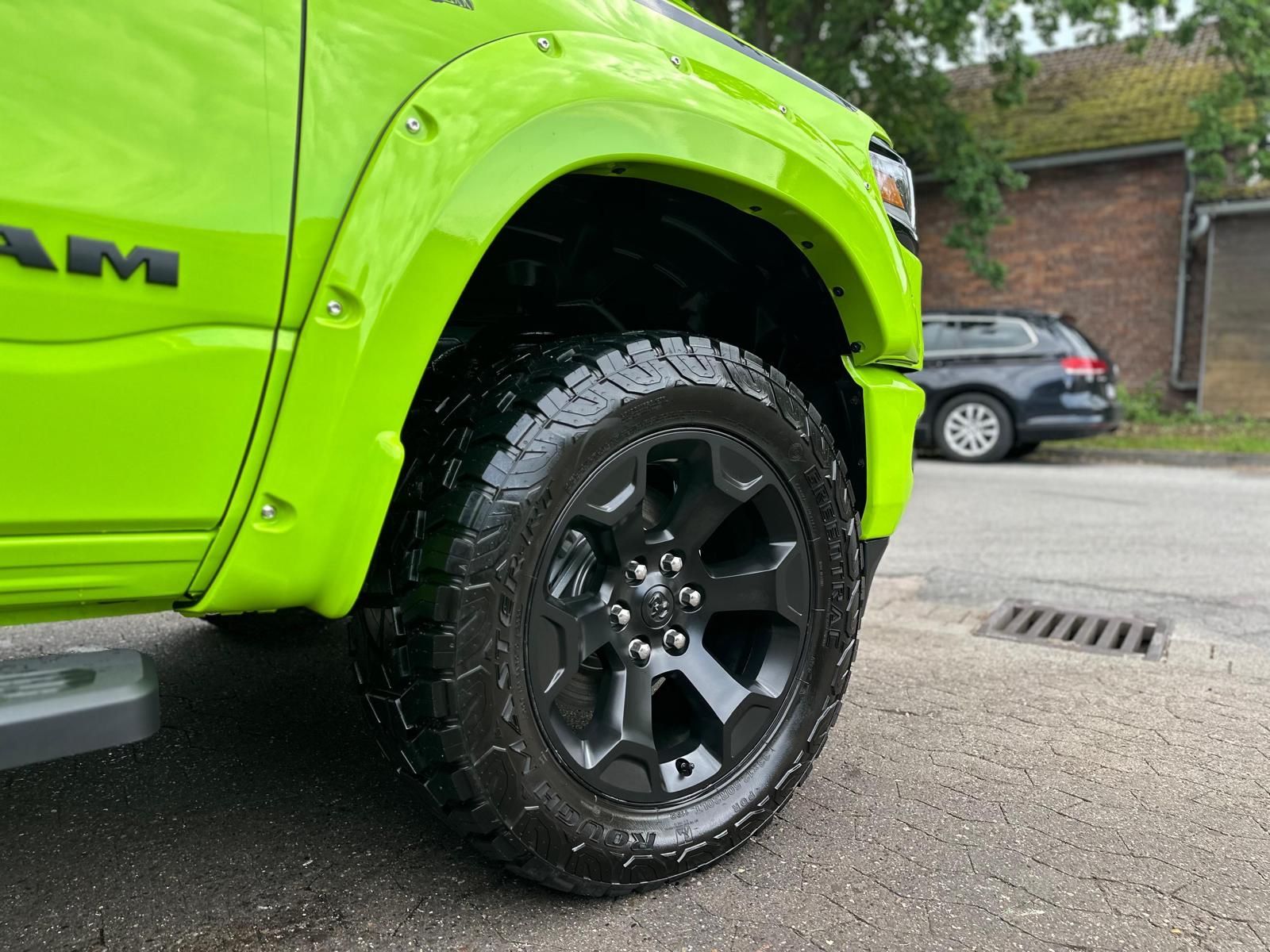 Dodge LIMITED*V8*4X4*AHK*LED*BÜGEL*OFFROAD*GARANTIE*