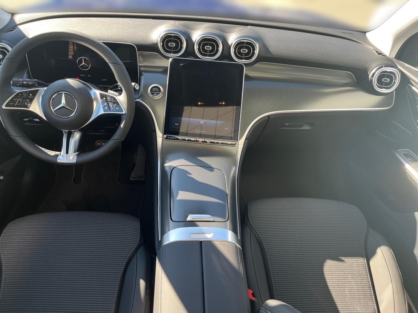 Mercedes-Benz GLC 220 d 4MATIC Avantgarde StHz*AHK*Pano*Memory
