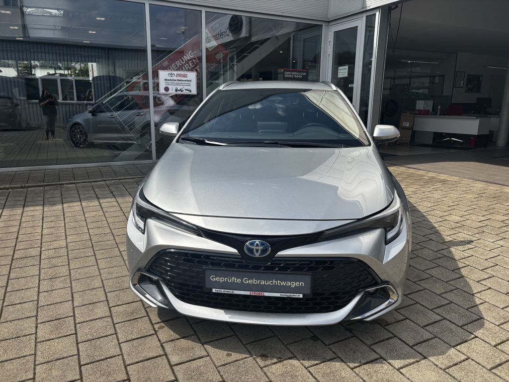 Toyota Corolla 2.0 Hybrid Touring Sports Team D. mit Te