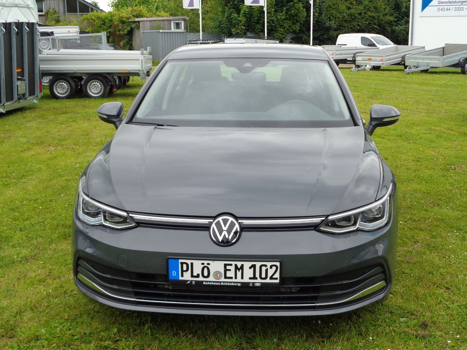 Volkswagen Golf VIII Lim. Style - Samsaru's Car Outlet