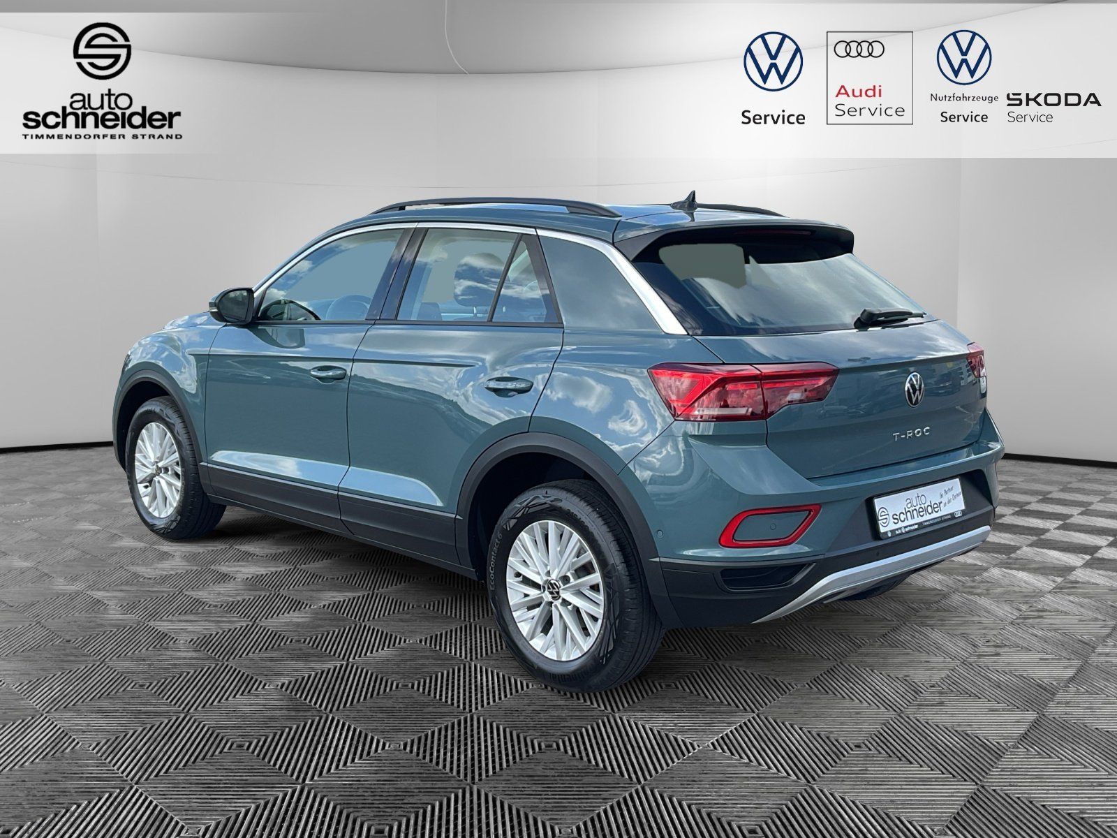 Volkswagen T-Roc 1.0 TSI Life - Samsaru's Car Outlet