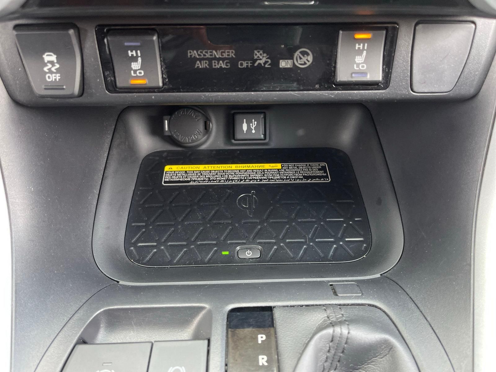 Toyota RAV4 2.5 Hybrid 4x2 - Samsaru's Car Outlet