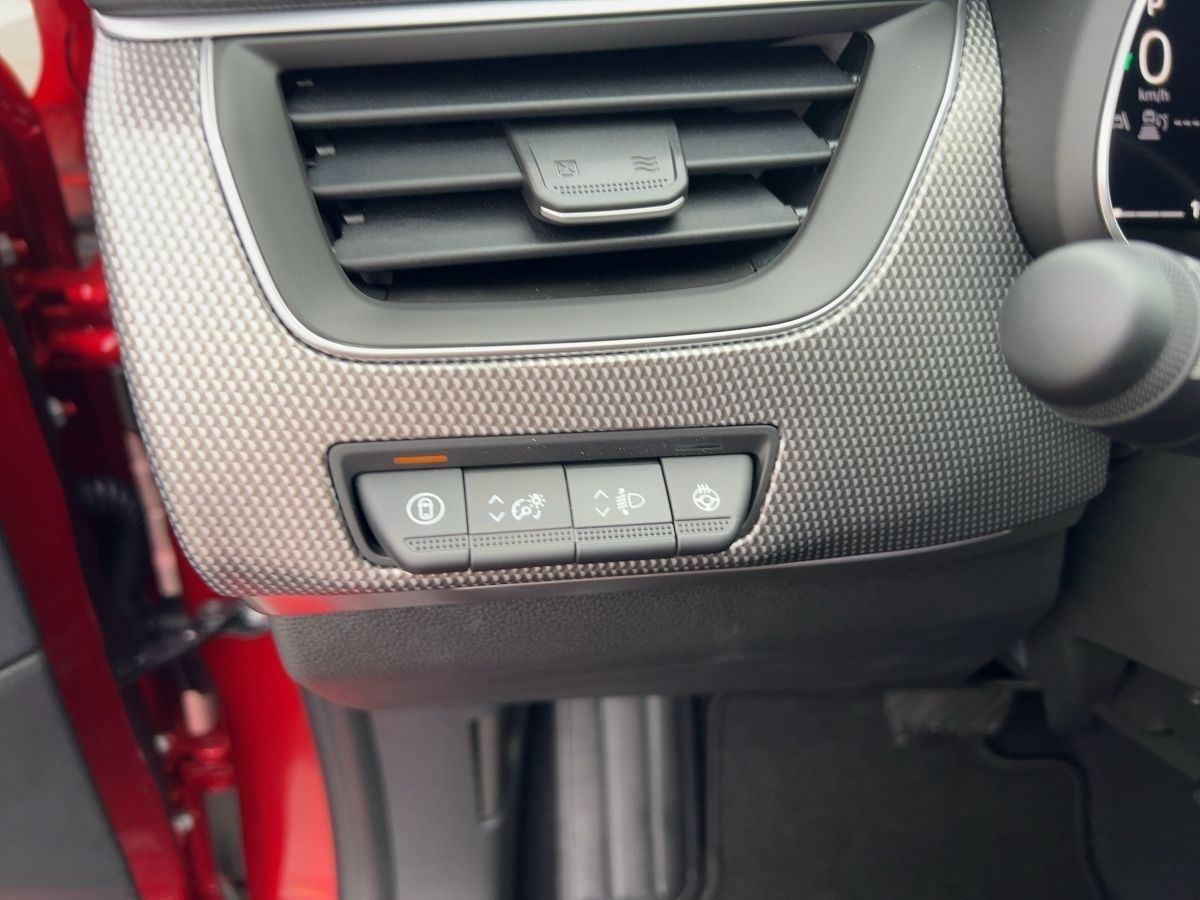 Renault Arkana TECHNO E-Tech Full Hybrid - Samsaru's Car Outlet