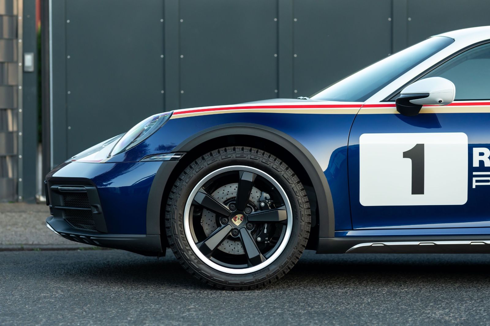 Porsche 992 DAKAR ROUGHROADS RALLY DESIGN & SPORT 2024 - Samsaru's Car Outlet