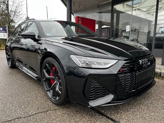 Audi RS6 Performance/Black-Red/22"/Pano/B&O