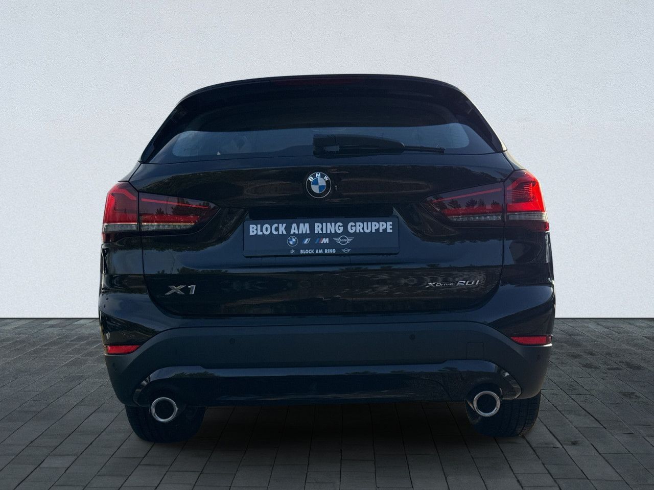 BMW X1 xDr20i Advant - Samsaru's Car Outlet